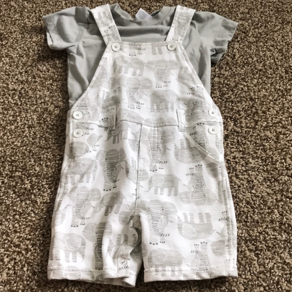 Super cute never worn or washed 18 month outfit